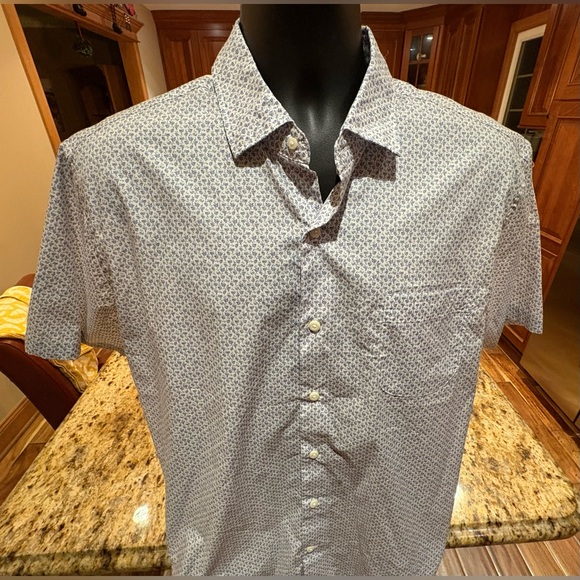 Peter Millar men’s short sleeve shirt. Sharp purple/blue cocktail pattern. Large - Picture 2 of 7